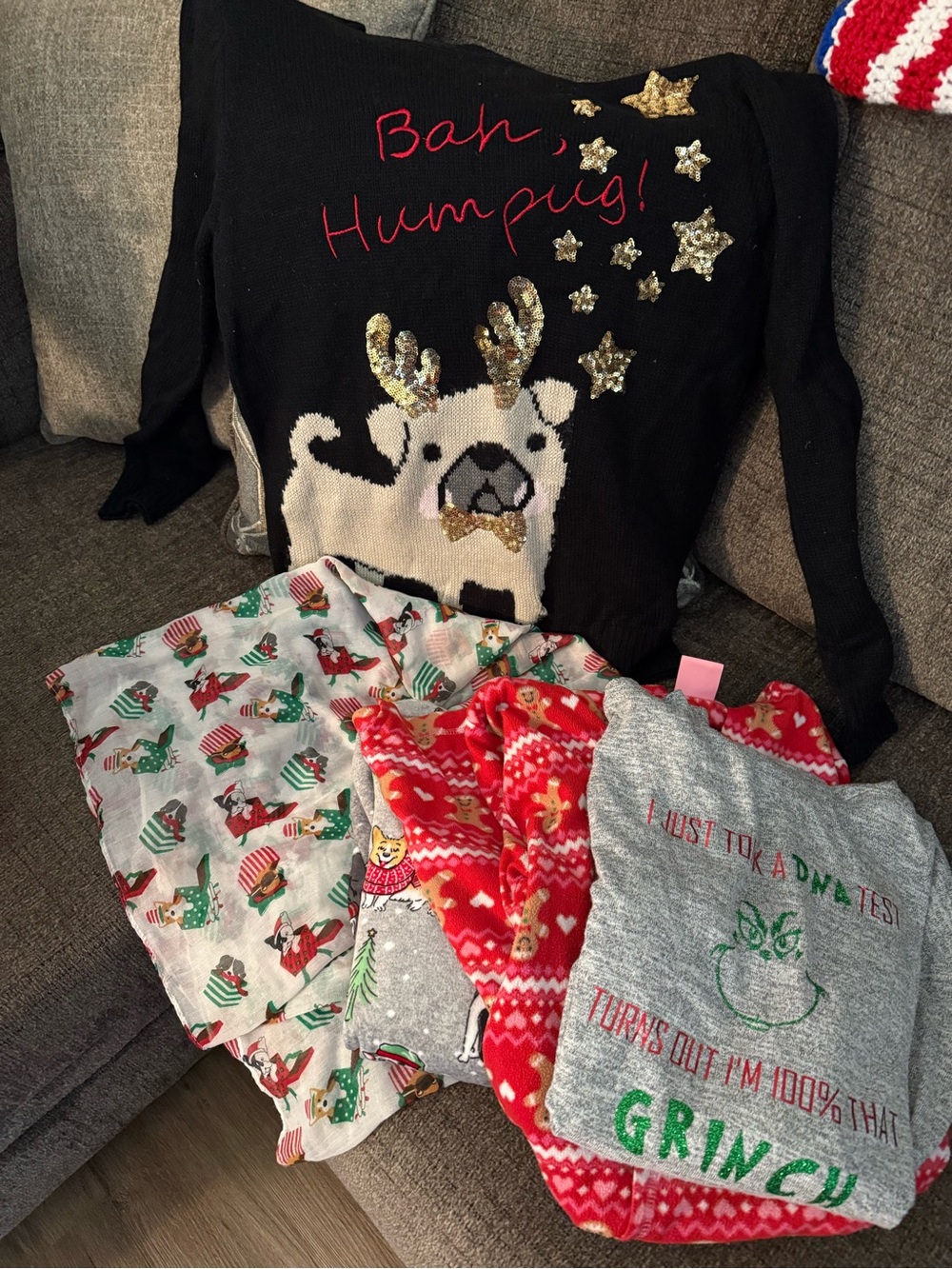 Set of 5 Xmas Ladies’ Items:  Dogs Scarf & Dog Sweater & Hoodies